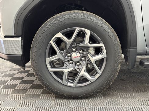 New 2026 GMC Sierra 1500 SLT w/ SLT Premium Package AWD/4WD image 15