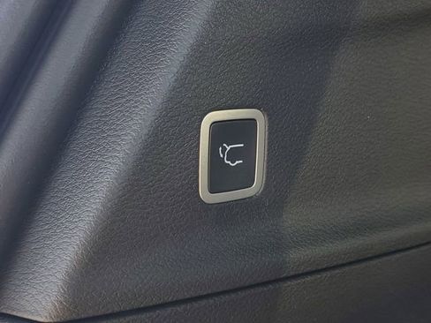 New 2026 Chrysler Pacifica Select image 9