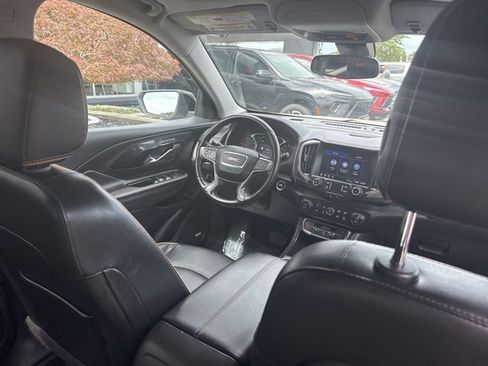 Used 2022 GMC Terrain AT4 w/ Infotainment Package II image 32
