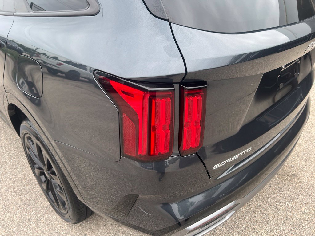 Certified 2023 Kia Sorento SX AWD/4WD image 36