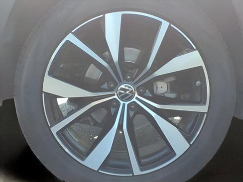 Certified 2024 Volkswagen Atlas Cross Sport SEL Premium R-Line image 7