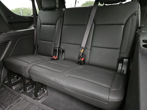 Used 2023 Chevrolet Tahoe Z71 w/ Luxury Package AWD/4WD image 30