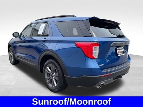 Used 2023 Ford Explorer XLT w/ Equipment Group 202A AWD/4WD image 3