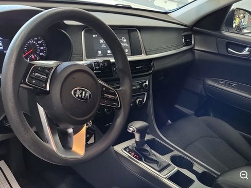 Used 2020 Kia Optima LX FWD image 2