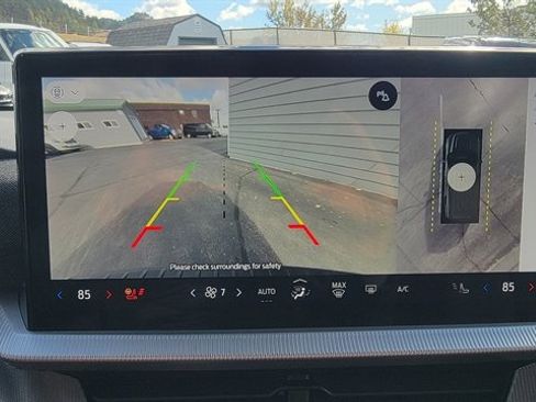 Used 2025 Ford Explorer ST-Line image 32