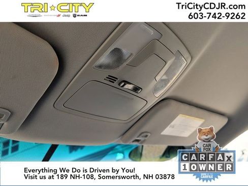 Used 2017 Toyota Sienna L image 25