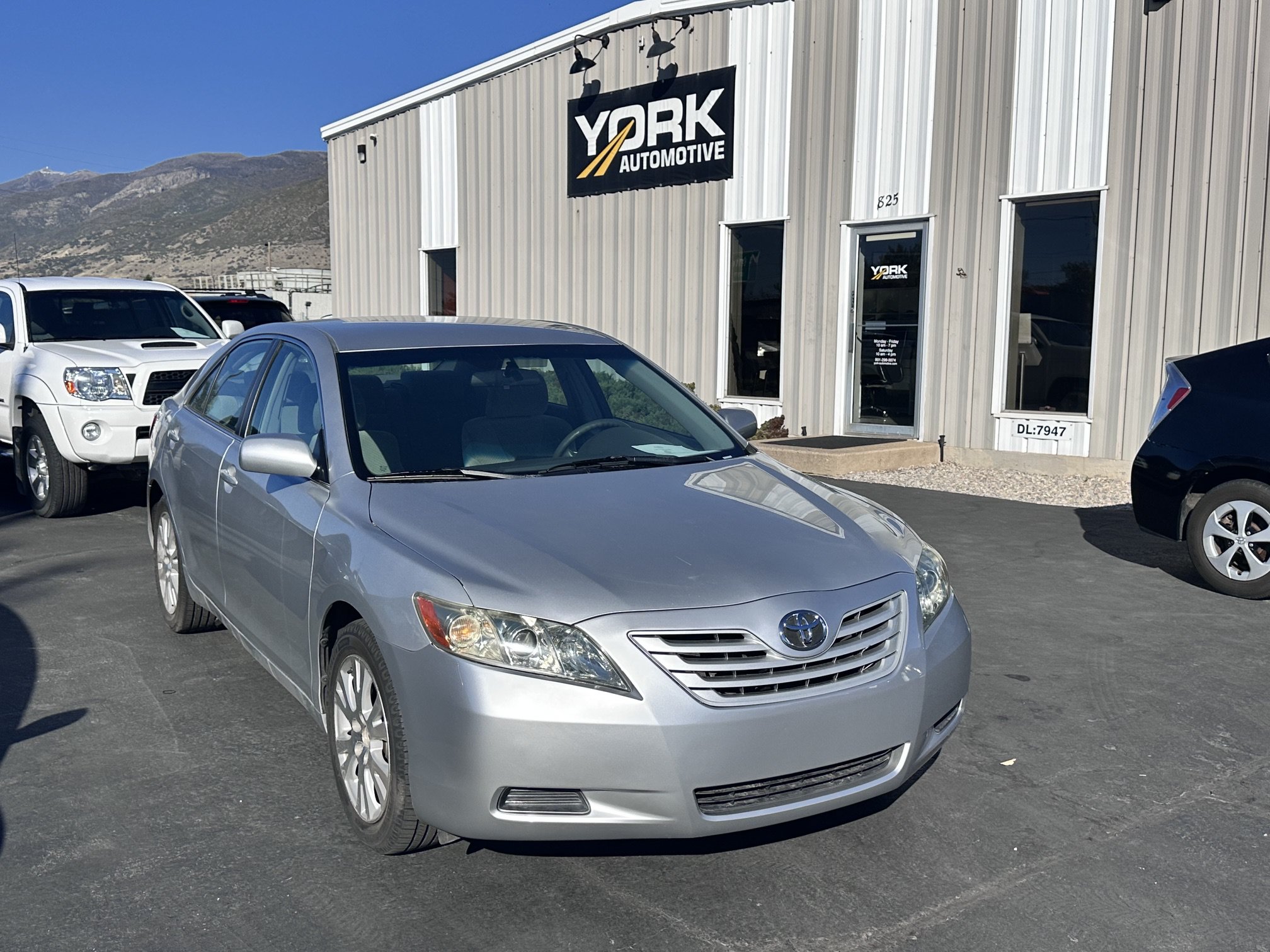 Used 2008 Toyota Camry LE FWD image 1