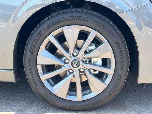 New 2026 Nissan Sentra SL w/ Floor Mat Package FWD image 8