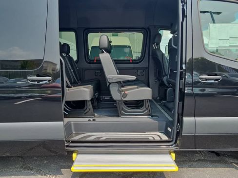 New 2025 Mercedes-Benz Sprinter 2500 image 9