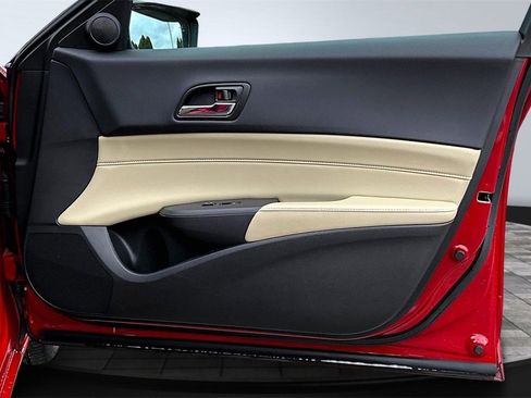 Used 2017 Acura ILX w/ Premium Package image 24