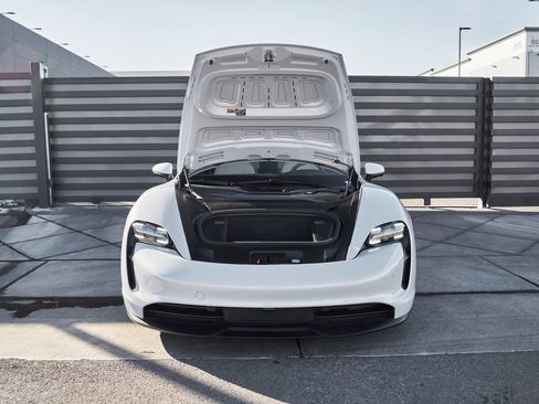 Used 2023 Porsche Taycan 4S w/ Premium Package image 13