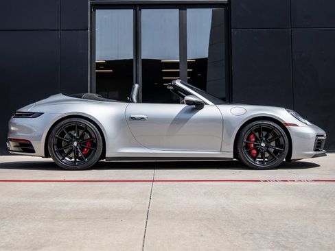 Used 2023 Porsche 911 Carrera S RWD image 12