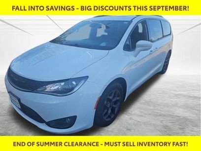 Used 2019 Chrysler Pacifica Touring-L Plus w/ Advanced Safetytec Group