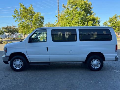 Used 2012 Ford E-350 and Econoline 350 XLT RWD image 7