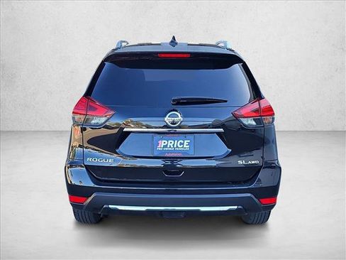 Used 2017 Nissan Rogue SL AWD/4WD image 7
