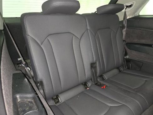 Used 2023 Audi Q7 2.0T Premium w/ Convenience Package AWD/4WD image 8