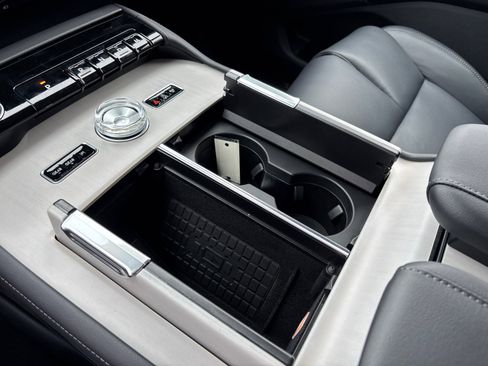 New 2026 Lincoln Navigator Premiere AWD/4WD image 23