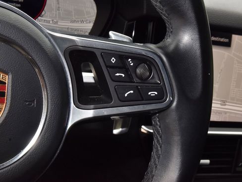 Used 2022 Porsche Cayenne AWD/4WD image 24