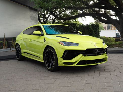 Used 2023 Lamborghini Urus S AWD/4WD image 12
