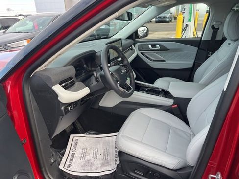 New 2026 Ford Explorer Platinum w/ LUX Leather Package image 10