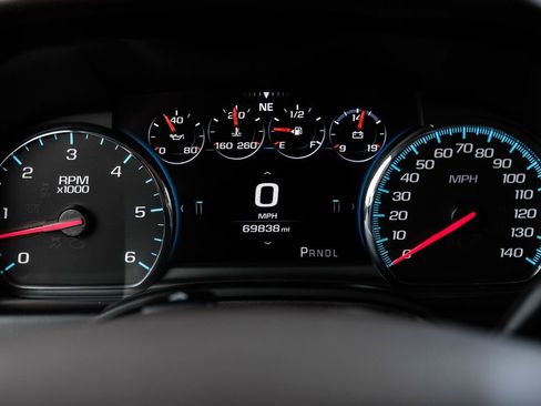 Used 2020 Chevrolet Suburban Premier w/ 6.2L Performance Package image 15