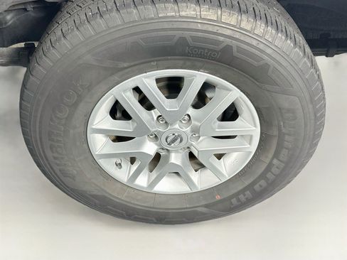 Used 2019 Nissan Frontier SV RWD image 11