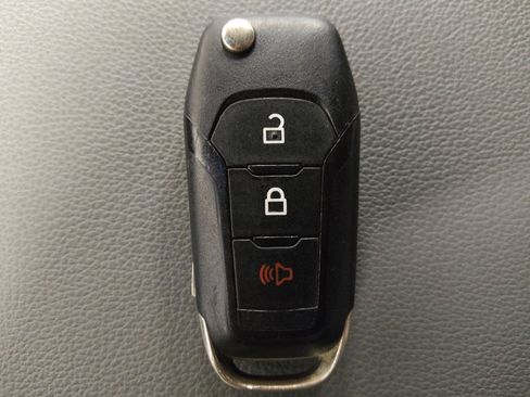 Used 2022 Ford F150 XL w/ Equipment Group 101A High AWD/4WD image 32