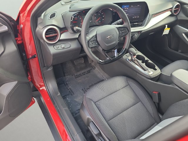 New 2026 Chevrolet Trax RS w/ Driver Confidence Package FWD image 18