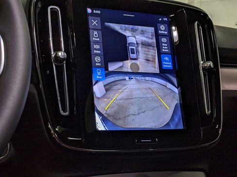 New 2026 Volvo XC40 B5 Plus w/ Protection Package Premier image 17