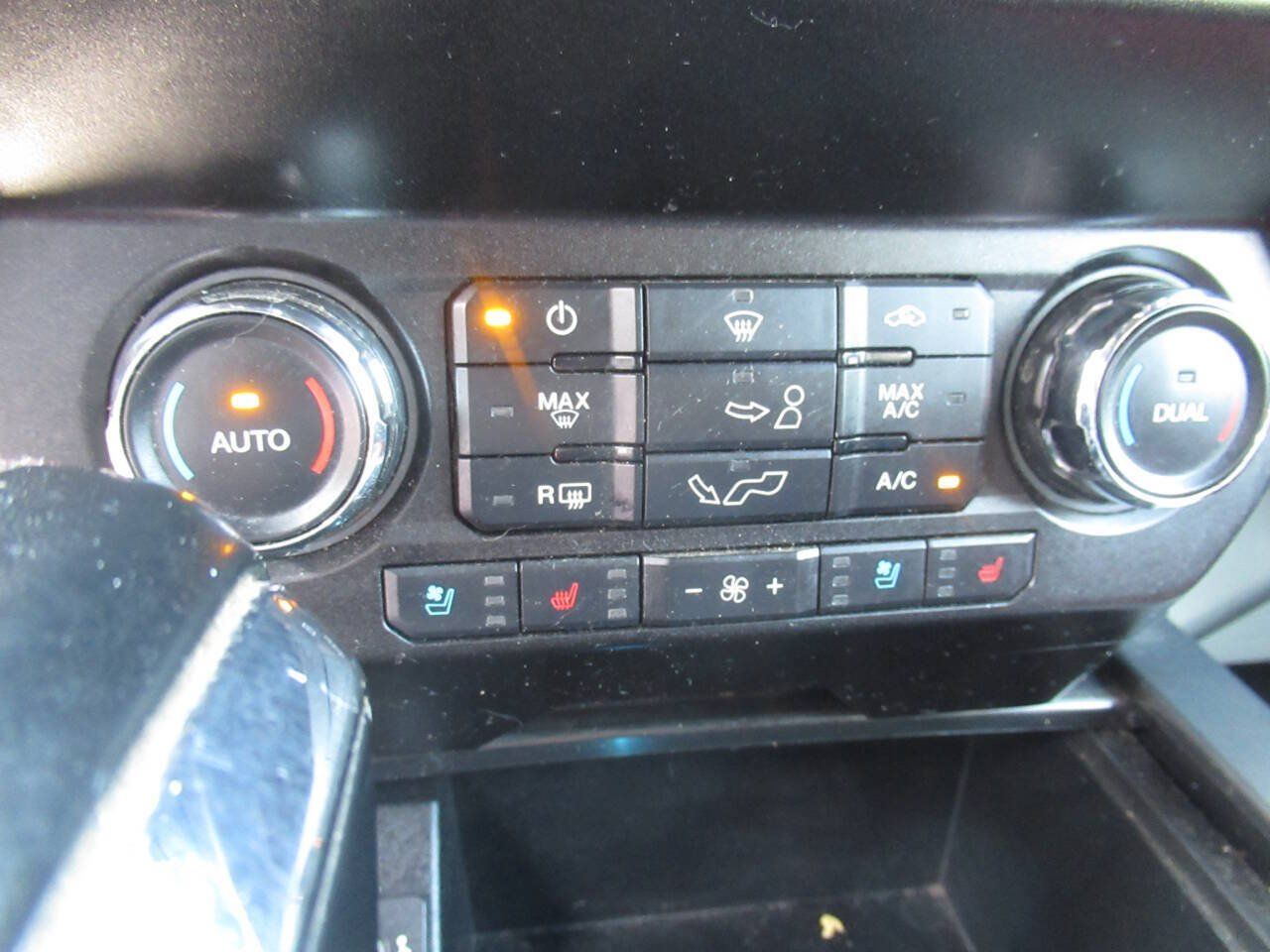 Used 2019 Ford F150 Lariat AWD/4WD image 26