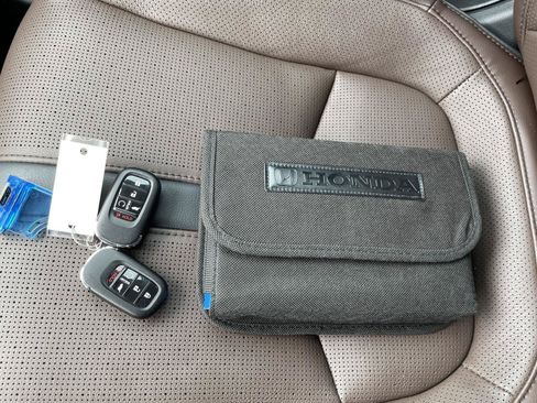 Used 2024 Honda Pilot Elite image 34