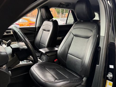Used 2024 Ford Explorer Limited AWD/4WD image 26