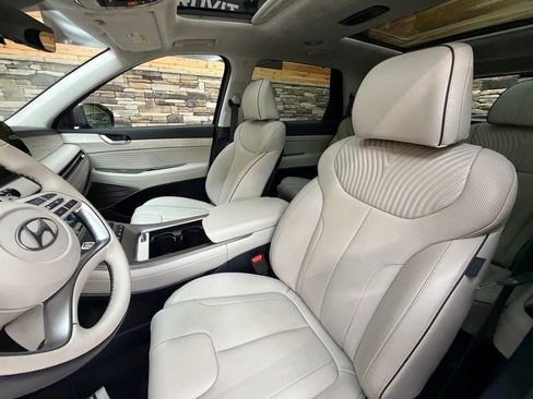Used 2025 Hyundai Palisade Calligraphy image 12