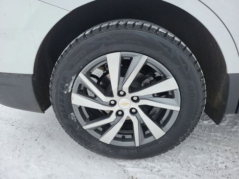 Used 2023 Chevrolet Equinox Premier image 5