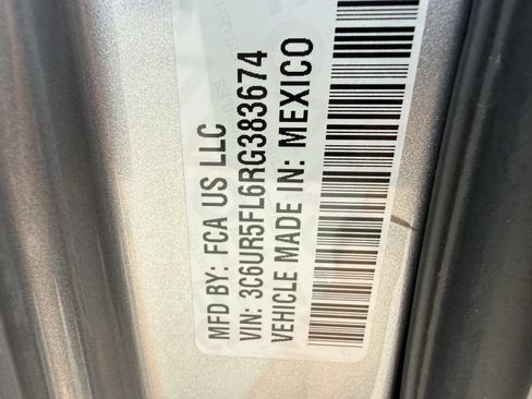 Used 2024 RAM 2500 Laramie image 34