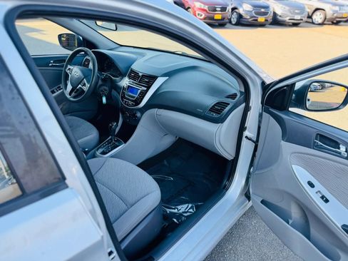 Used 2014 Hyundai Accent GLS w/ Option Group 2 FWD image 11
