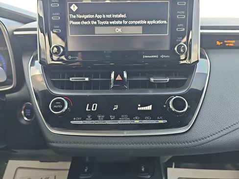 Used 2022 Toyota Corolla XSE FWD image 24