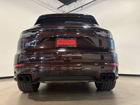 Used 2021 Porsche Cayenne Turbo AWD/4WD image 6