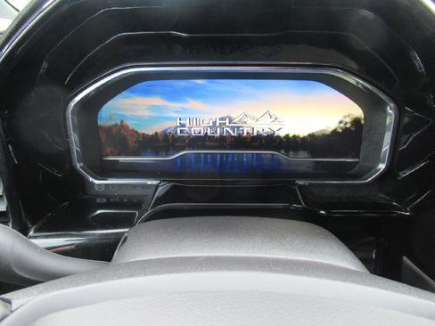 Certified 2023 Chevrolet Silverado 1500 High Country w/ Technology Package AWD/4WD image 15