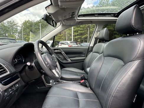 Used 2017 Subaru Forester 2.5i Touring AWD/4WD image 7