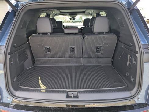 New 2026 Chevrolet Traverse RS w/ LPO, Floor Liner Package image 12