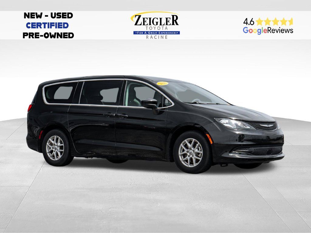 Used 2023 Chrysler Voyager LX FWD image 1