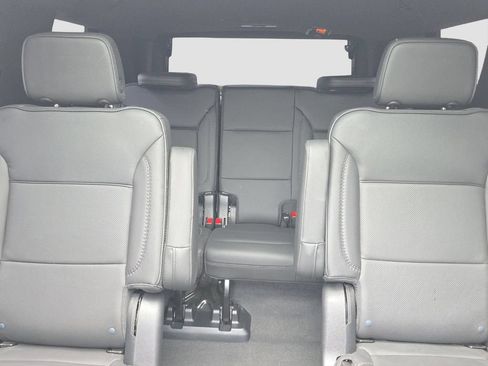 Used 2021 GMC Yukon Denali w/ Advanced Technology Package AWD/4WD image 12