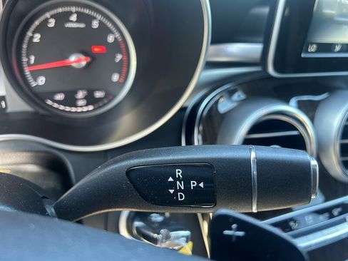 Used 2016 Mercedes-Benz GLC 300 4MATIC w/ Premium Package image 21