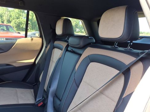 New 2026 Chevrolet Equinox ACTIV w/ Convenience Package III FWD image 11