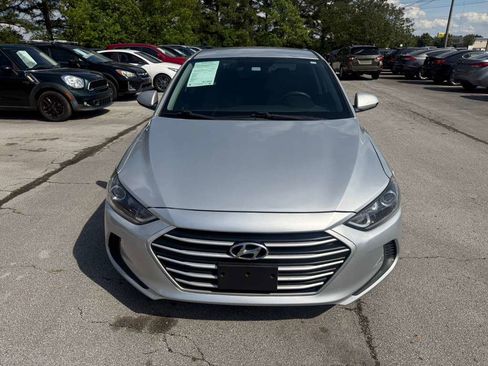 Used 2018 Hyundai Elantra SEL FWD image 3