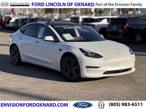 Used 2023 Tesla Model 3 Standard Range image 1