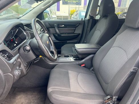 Used 2016 Chevrolet Traverse LT w/ Style and Technology Package AWD/4WD image 11