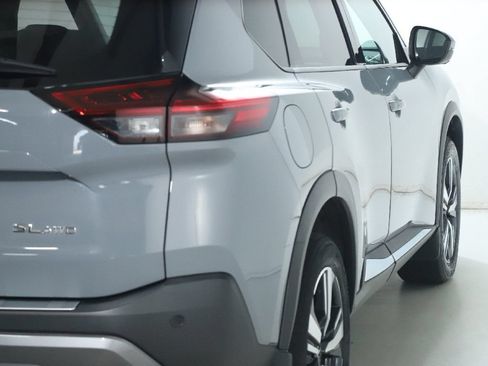 Used 2023 Nissan Rogue SL AWD/4WD image 46