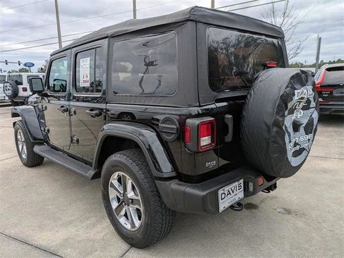 Certified 2022 Jeep Wrangler Unlimited Sahara image 6